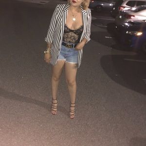 Zara Stripped Blazer sz Med! 🖤🤍